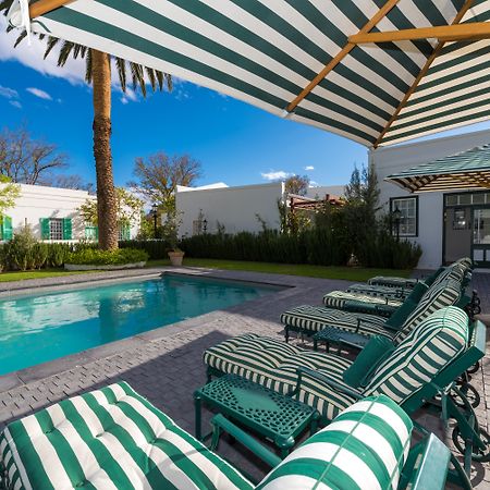 โรงแรมดรอสท์ดี กราฟฟ์-เรเน็ต ภายนอก รูปภาพ The pool at the Ace Hotel in Palm Springs