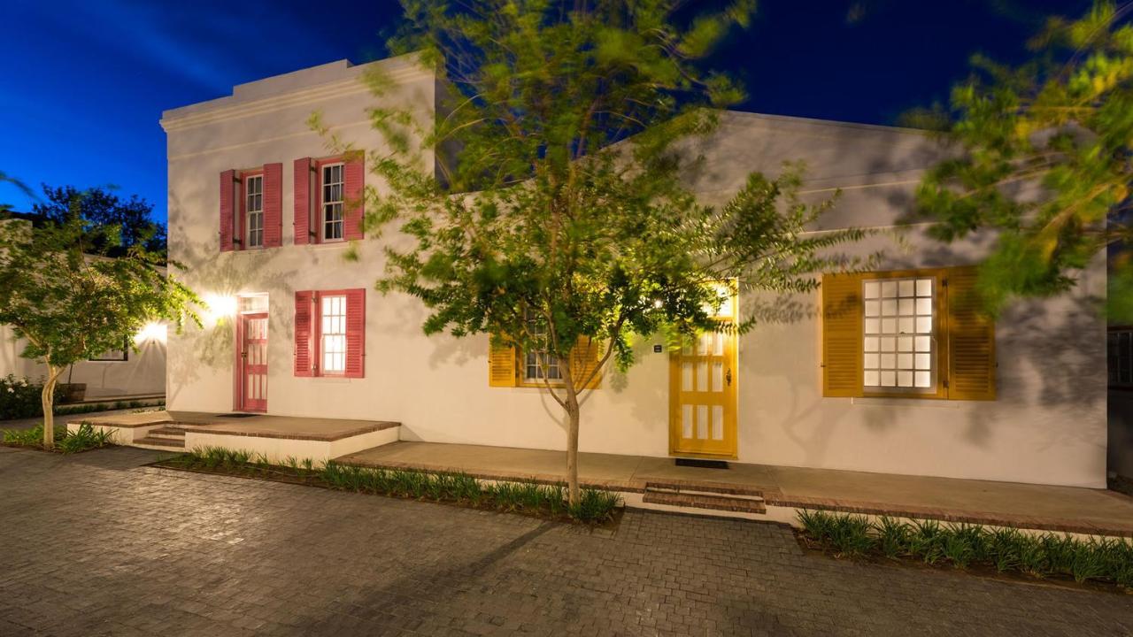 โรงแรมดรอสท์ดี กราฟฟ์-เรเน็ต ภายนอก รูปภาพ The historic house of the family of the writer, in the city of San Cristóbal de Las Casas, Chiapas.